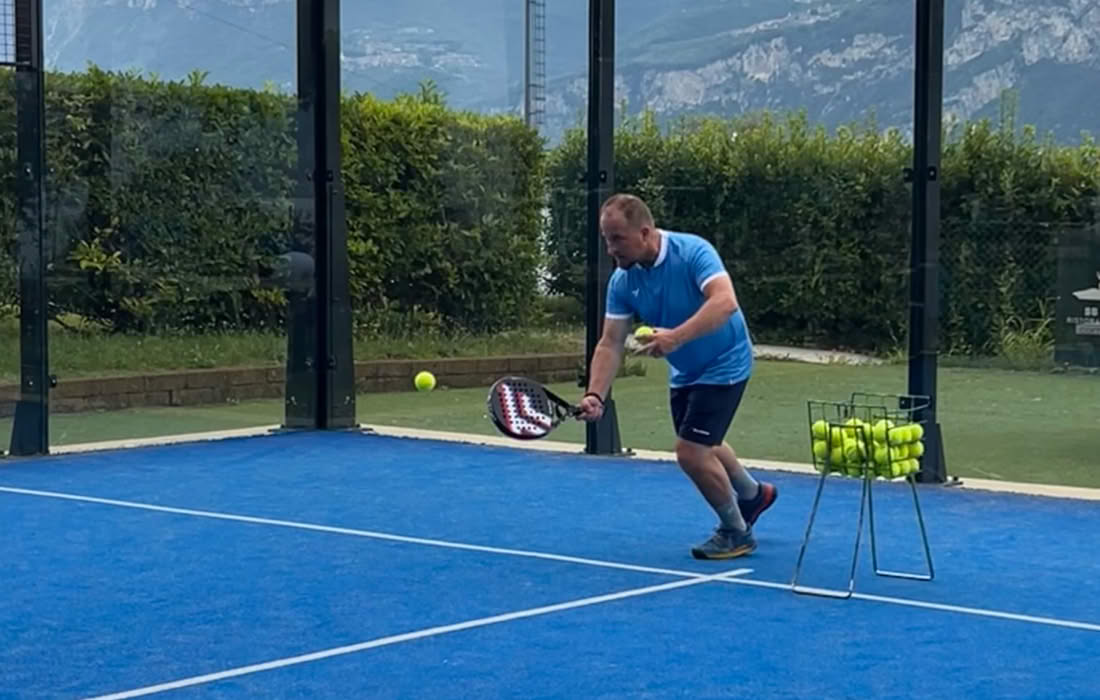 Jefra Sport voor padel en tennis lessen en racketservice door gediplomeerd padel coach Jerry Wilms uit Heerhugowaard in de regio Alkmaar, Heerhugowaard en Heiloo.